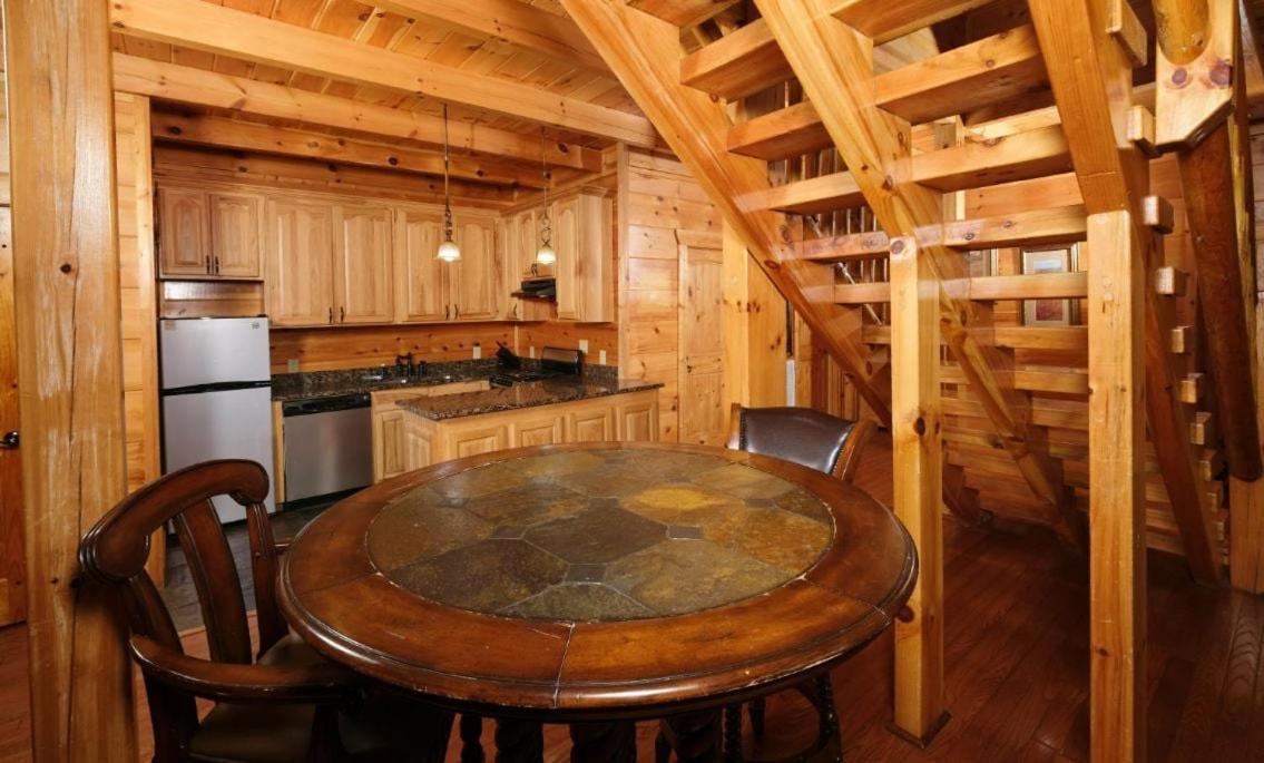 Smoky Vista Lodge Sevierville Exterior photo